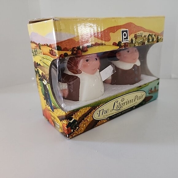 The Lilgrim Pair Salt & Pepper Shakers Publix Thanksgiving Premiere Edition 2005 - Picture 5 of 16